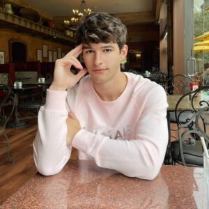 Darrell Jones Biography